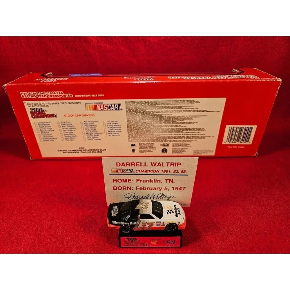 DARREL WALTRIP NASCAR‎ TRANSPORTER BUNDLE w/MATCHING STOCKCAR & PLAYER CARD